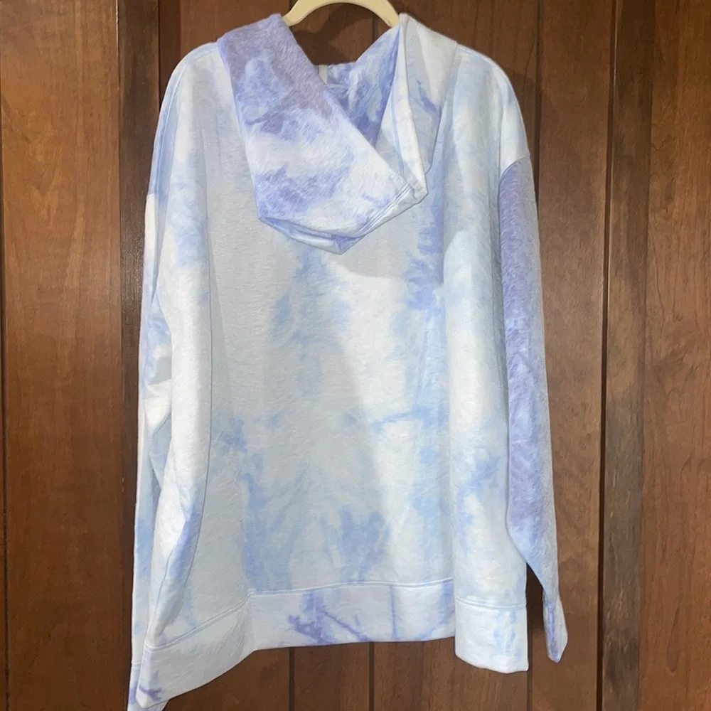 Nike Dri Fit women’s Tie dye hoodie